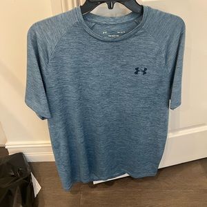 Men’s Medium Under Armour Shirt